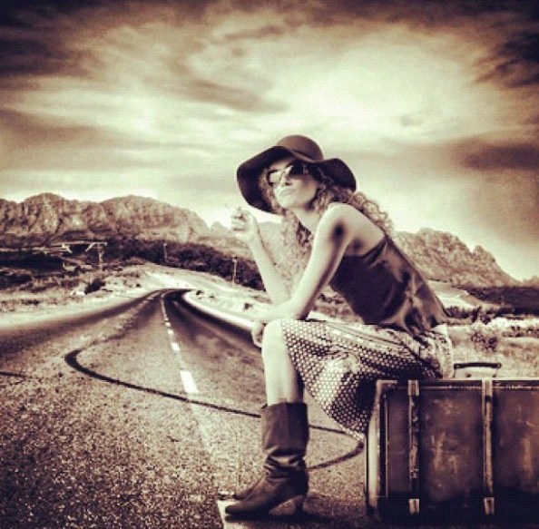 inst-woman-backpacking-hitchhiking-02